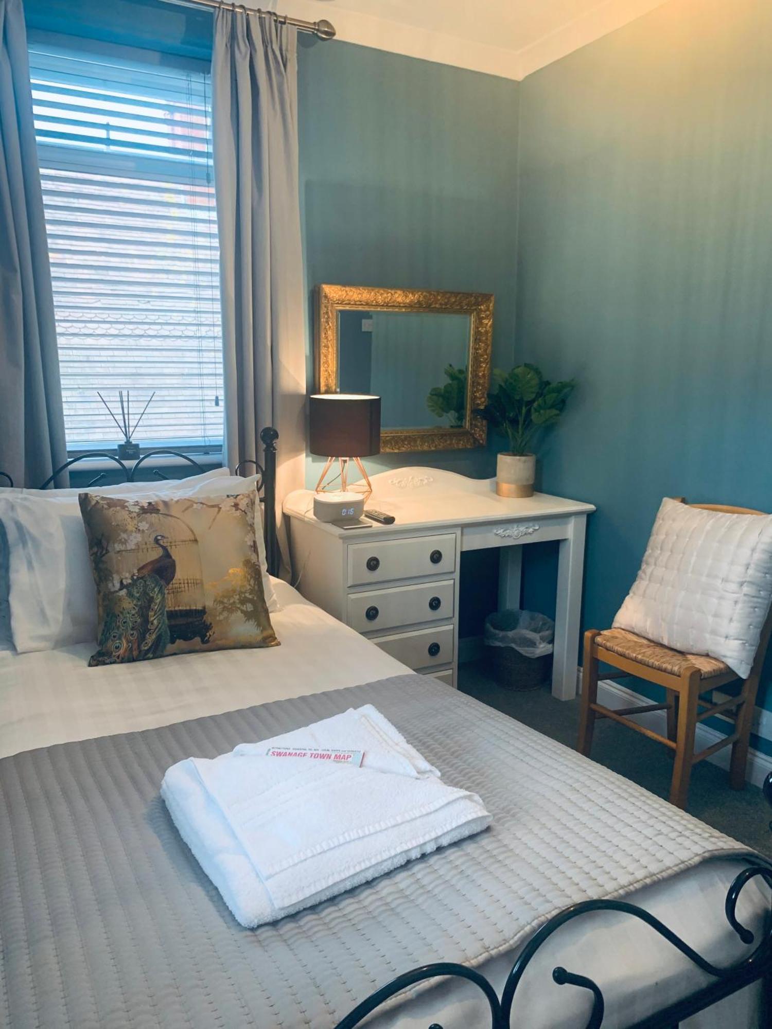 The Limes Hotell Swanage Rum bild